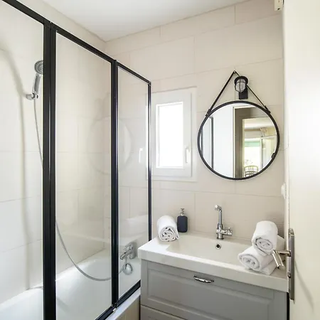 Comfortable With Pool Apartman *