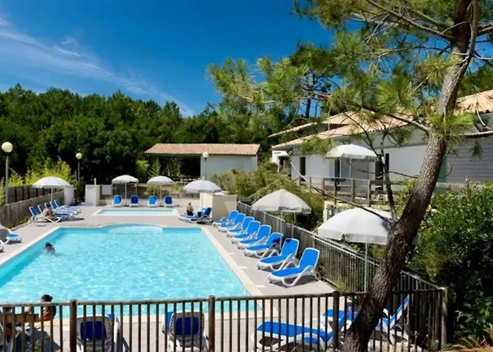 Comfortable With Pool Appartement